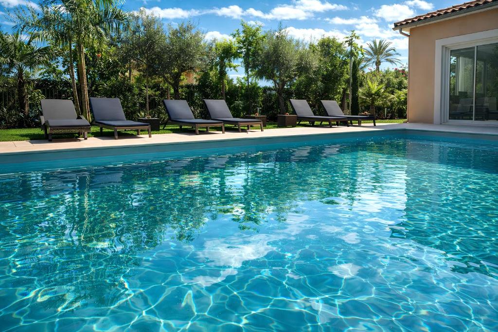 Villa Giovanna à Saint-Raphaël avec piscine chauffée - 3