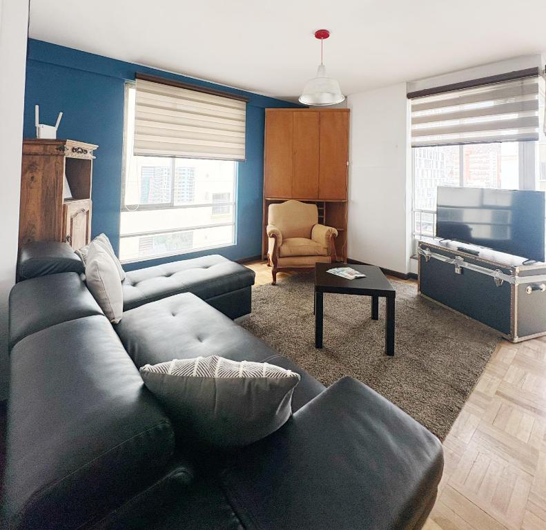 Apartamento hermoso y soleado en Sopocahi Av Arce - 1