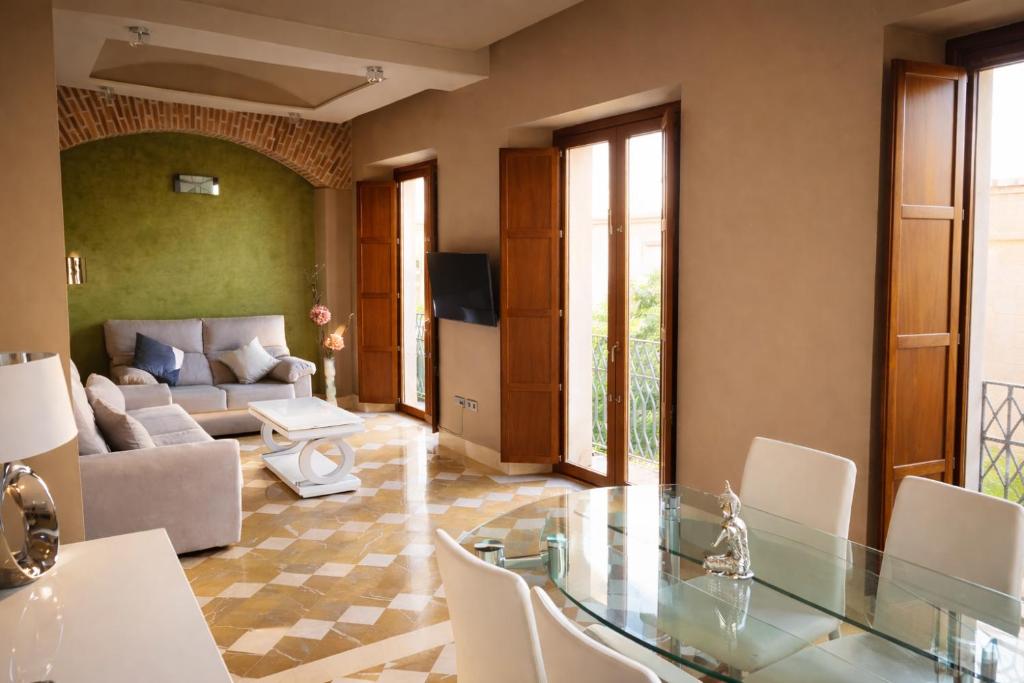 Luxury Apartment with views to Alcazar, Cathedral and Giralda. - 5
