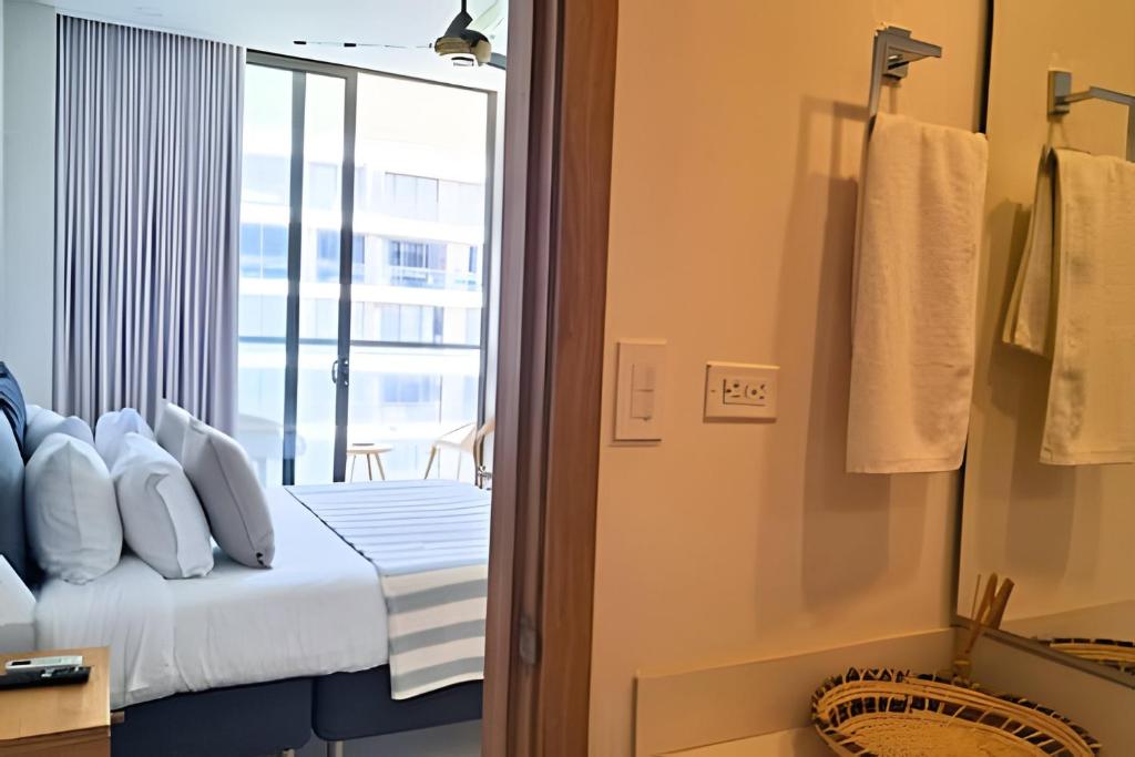 Oceanfront | 2 Suites | Direct Beach Access - 3