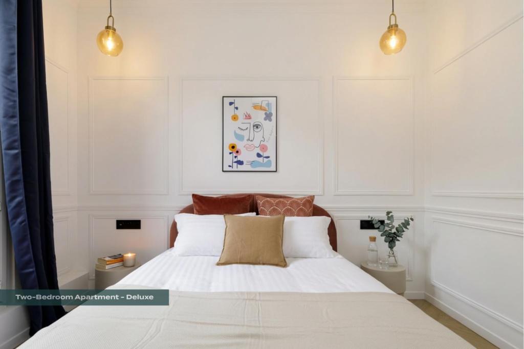 PoeticStay - Champs d'Elysée - Galilée - 5