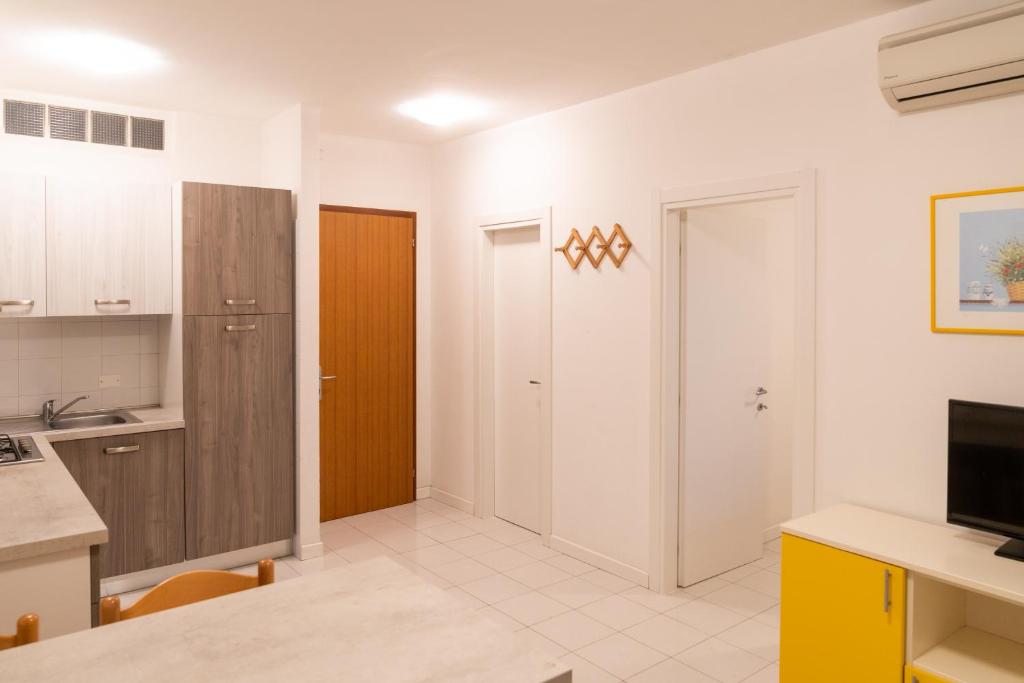 Appartamento Vista Mare con Piscina Lignano Sabbiadoro MV10 - 5