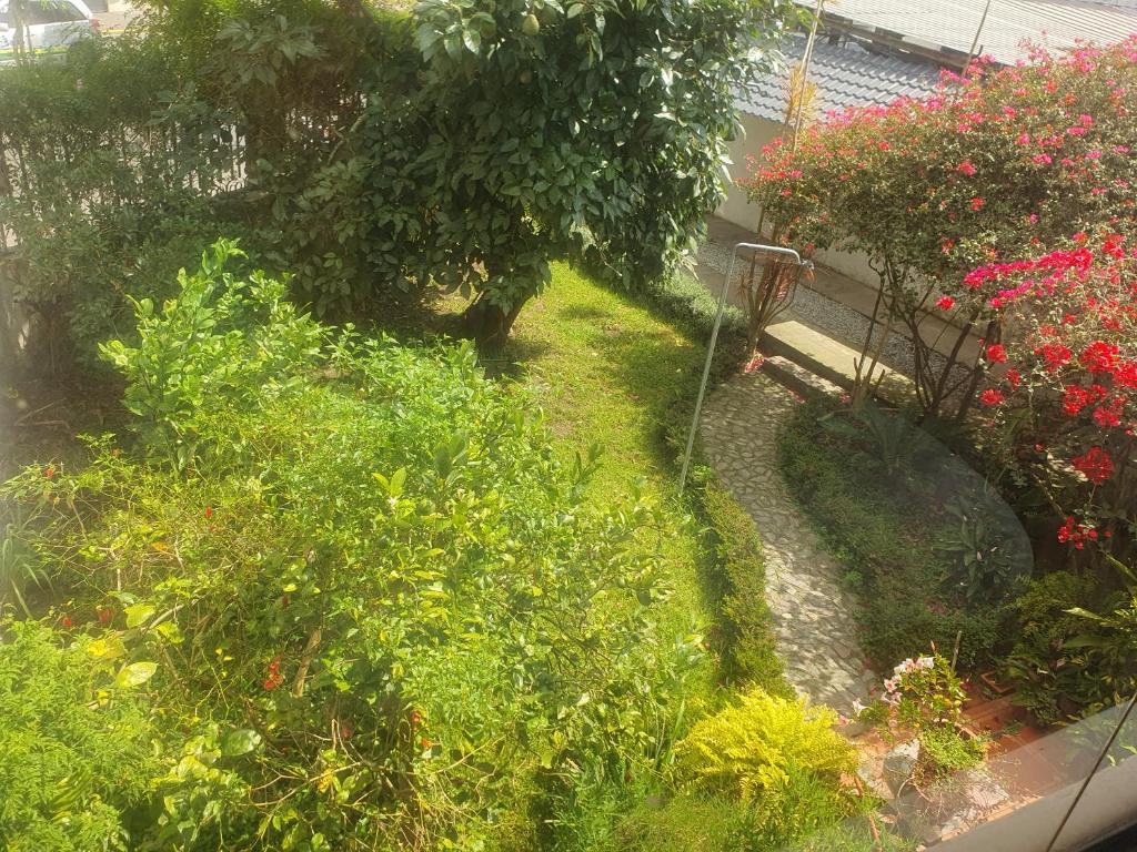 Casa Familiar con Jardin - 3