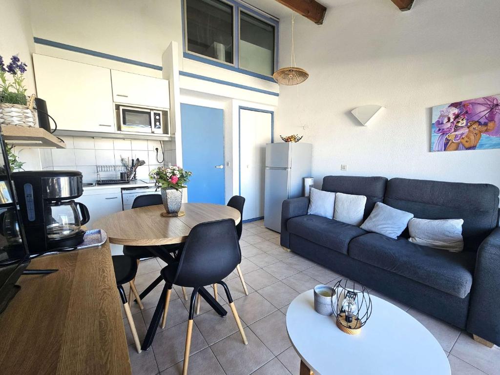 Duplex 2 pièces avec terrasse et piscine à Balaruc-les-Bains - FR-1-553-300 - 5