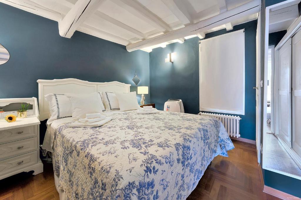 Santo Spirito Romantic by Mmega - 3
