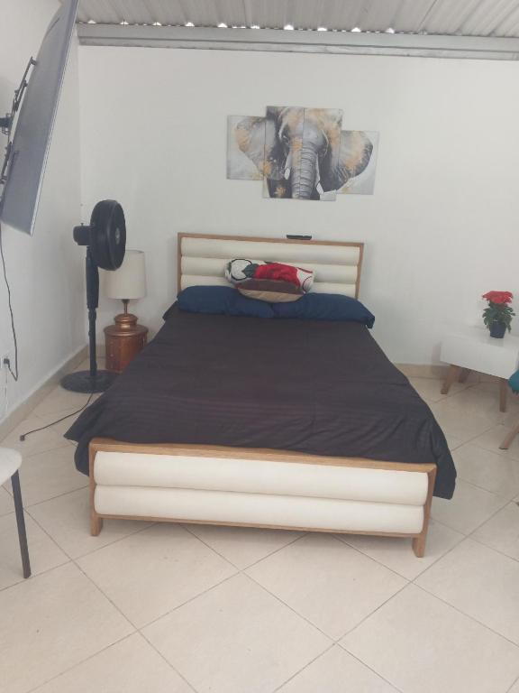 Acogedor apartaestudio privado cerca de Laureles y Pueblito Paisa, Excelente ubicación - 1