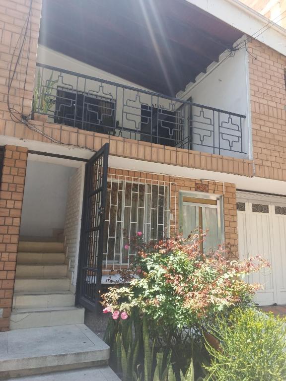 Acogedor apartaestudio privado cerca de Laureles y Pueblito Paisa, Excelente ubicación - 2