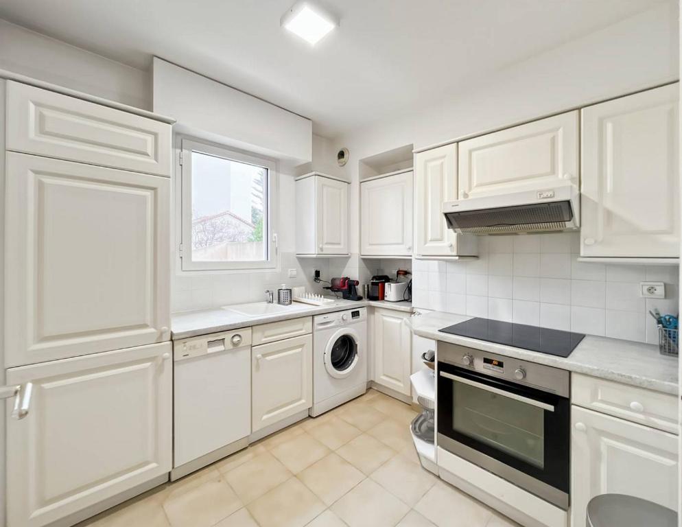 MYO1 - QUARTIER PALM BEACH _ 2 CHAMBRES BEL APPARTEMENT CLIMATISE - 5