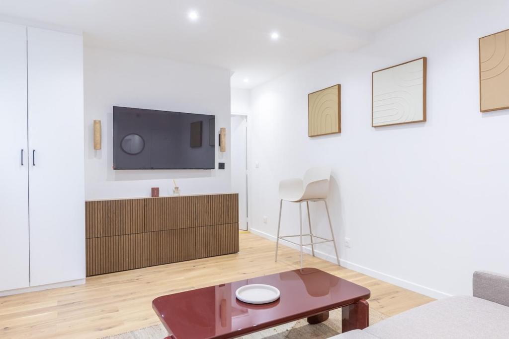 Stylish 4 stars Apartment near Montmartre & Metro - 1