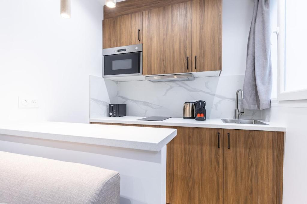Stylish 4 stars Apartment near Montmartre & Metro - 4