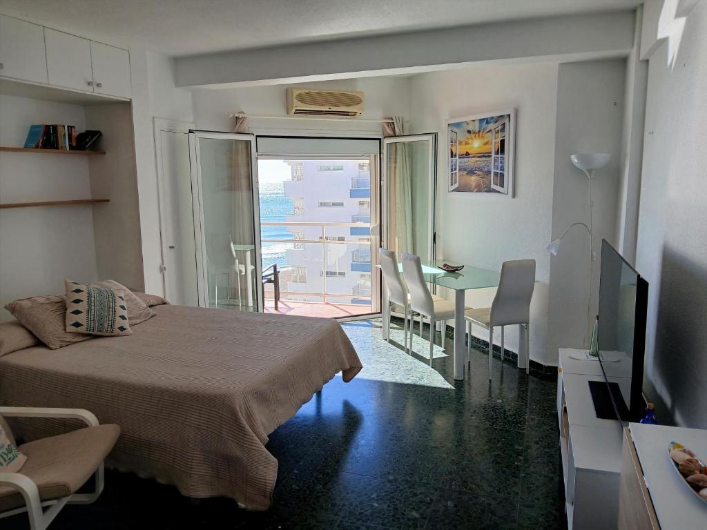 Estudio en primera línea de playa - 2