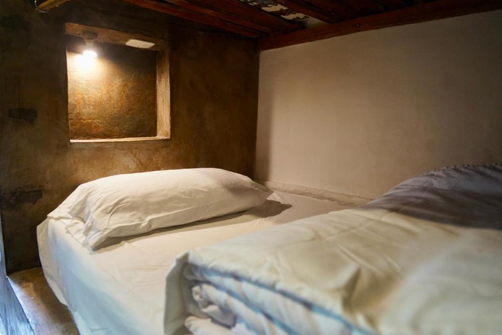 Cinnamon House - 3