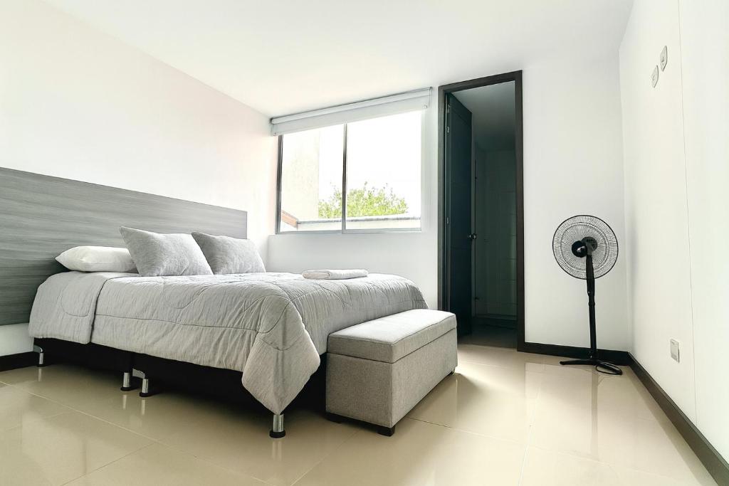 Apartamento moderno en conquistadores, excelente ubicación - 2