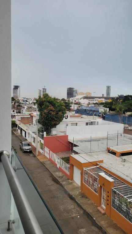 New Two-Bedroom Apartment with a Rooftop Pool, Minutes from the Beach - 2