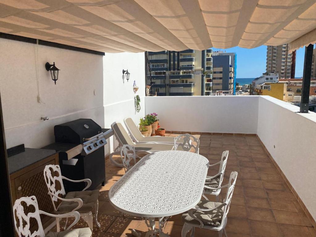 Penthouse, near beach, down town Fuengirola, free Parking - 2