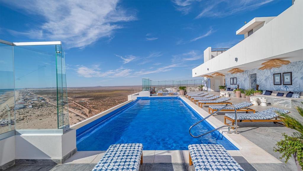 Lavish 1 bedroom Beach Front Condominium Encantame C-1403 - 1