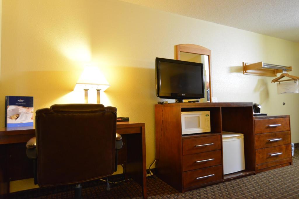 Baymont by Wyndham Kasson Rochester Area photo