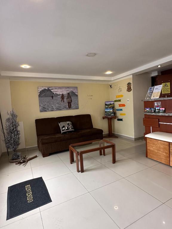 Quito Basecamp - Adventure Hostel - 2
