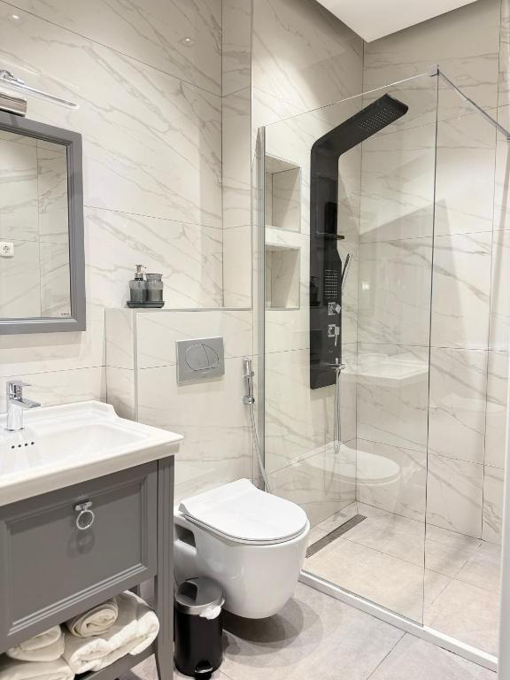 Navyblue Apartments - 5