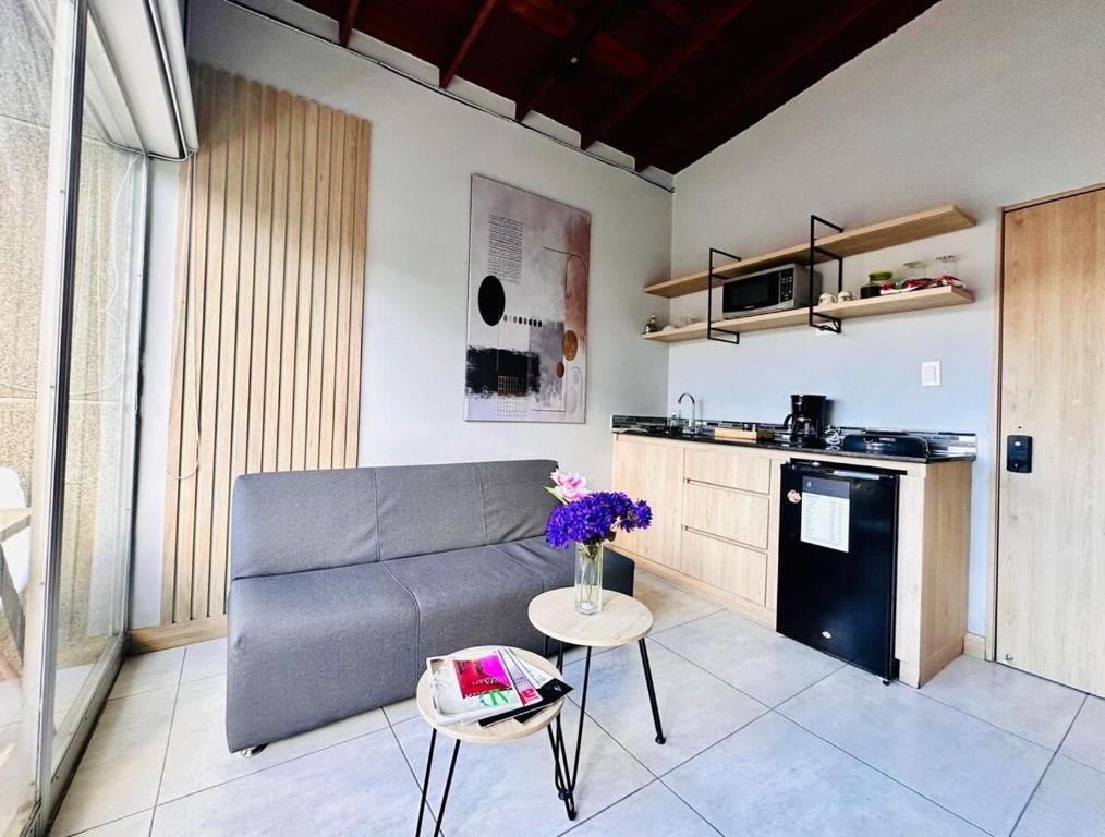 Modern Loft in Laureles, Medellín, with AC - 1