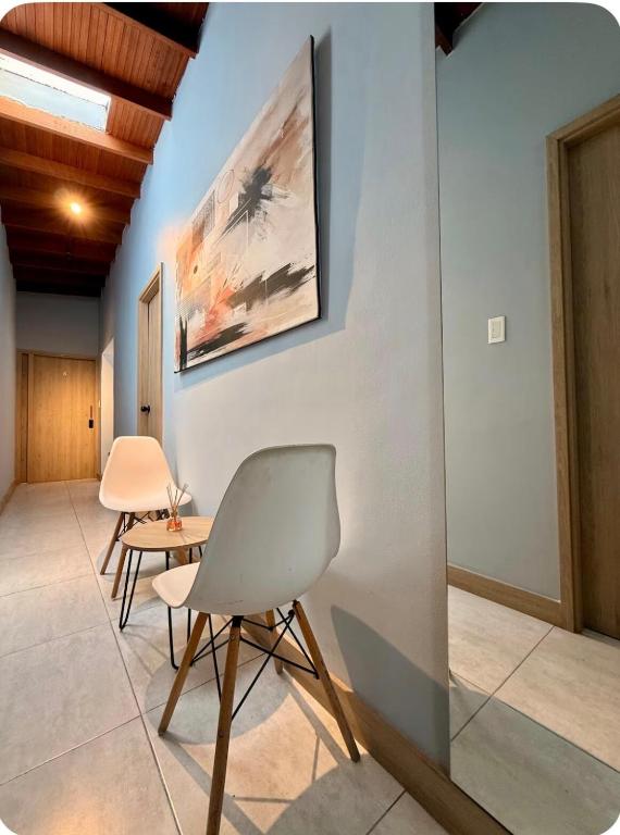 Modern Loft in Laureles, Medellín, with AC - 2