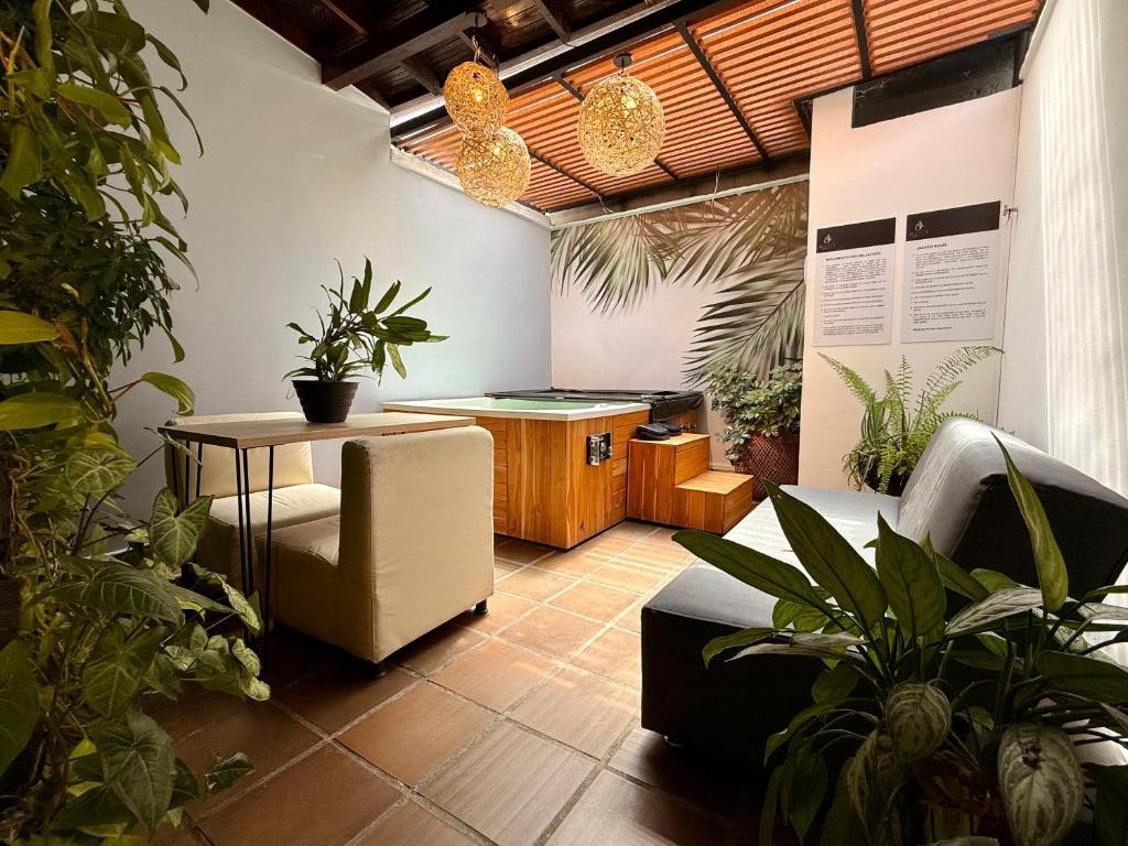 Moderno Apartamento Medellin con Jacuzzi y Aire Acondicionado - 1