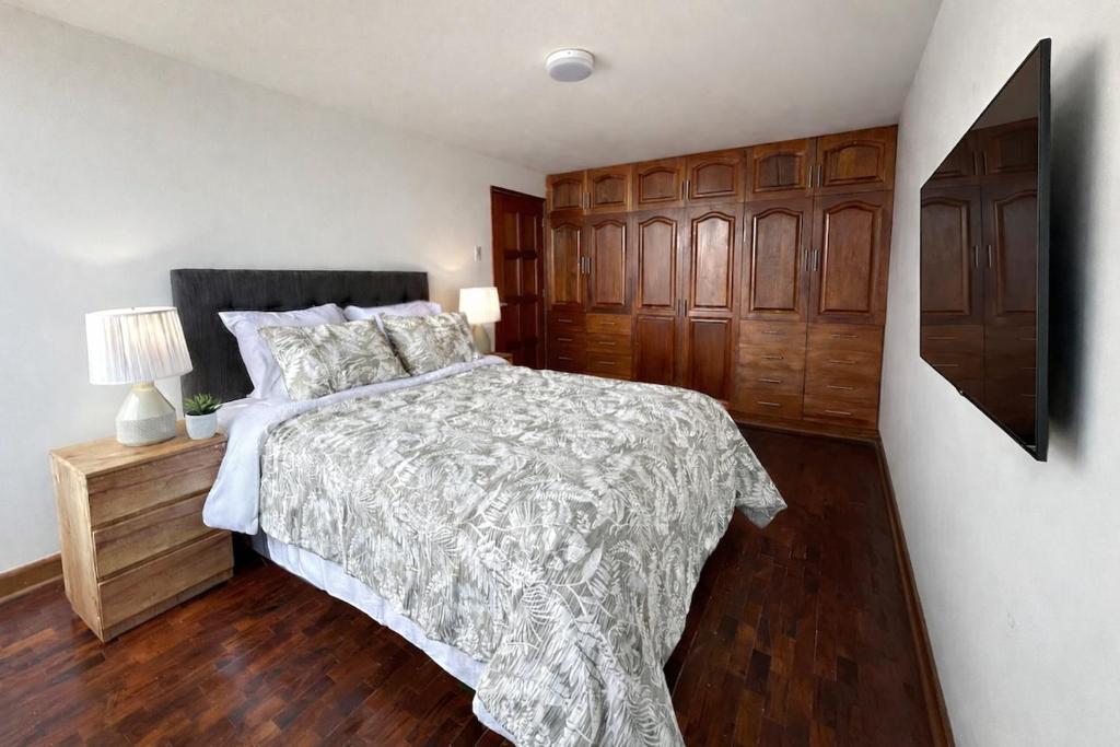 Luxury 3BR near Larcomar - Prime Miraflores Location - 4