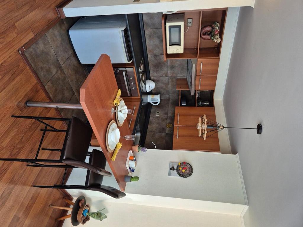 Cozy 1-BR Apartment, Central Bellavista, Recoleta, Bellavista - 4