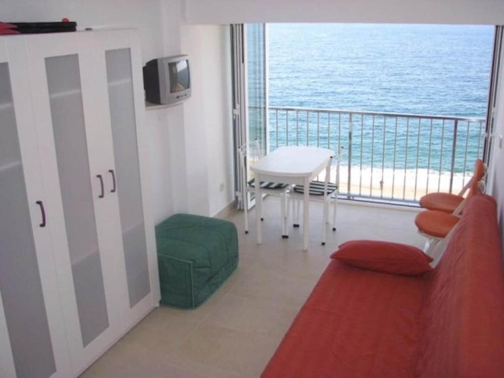 Estudio frente al mar con vistas infinitas - 1