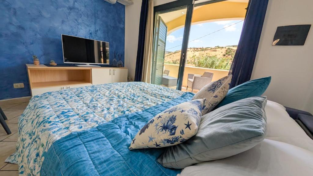Villa Pina & Paolo with swimming pool in San Teodoro 10 min from beach - 2