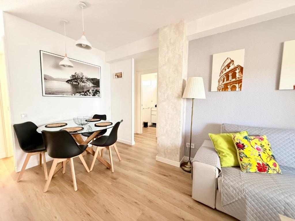 Central Beachfront Apartment - 3
