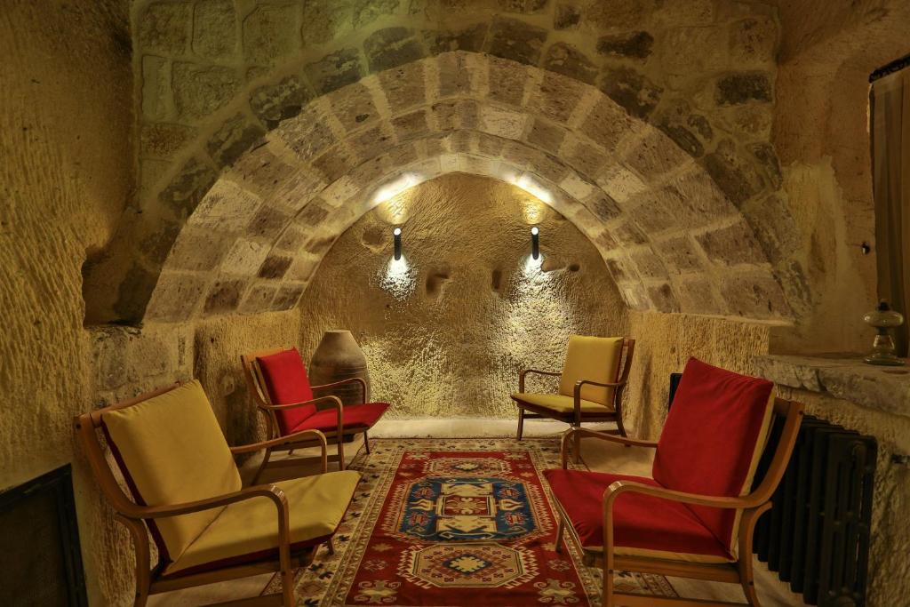 Acropolis Cave Suites photo