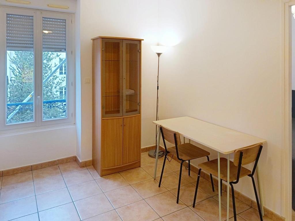 Appartement F2 devant les Thermes - 3