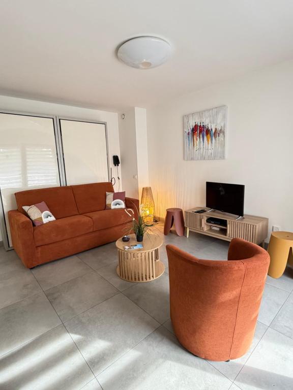 Studio cosy et lumineux - séjour idéal -parking - 3