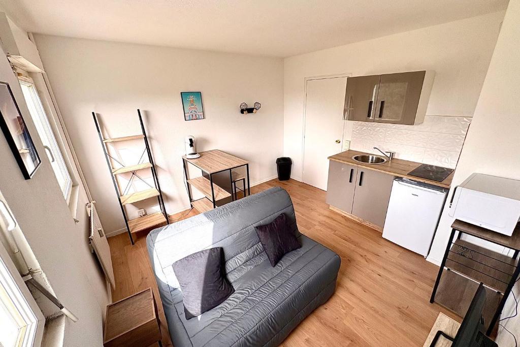 Bright Studio with a View in the Heart of Nantes - 1
