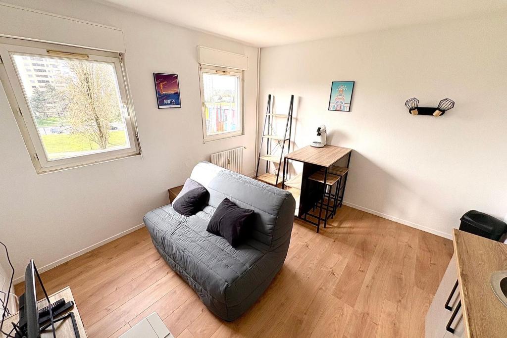Bright Studio with a View in the Heart of Nantes - 5