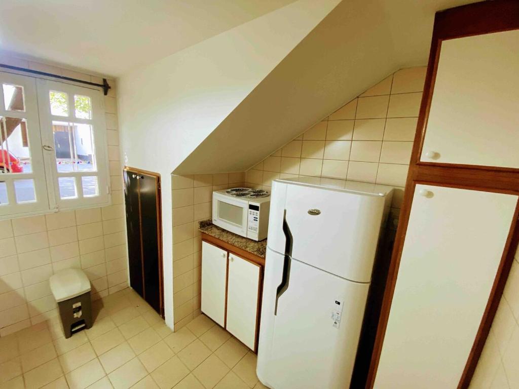 Style, comfort and the best location with carport - 4