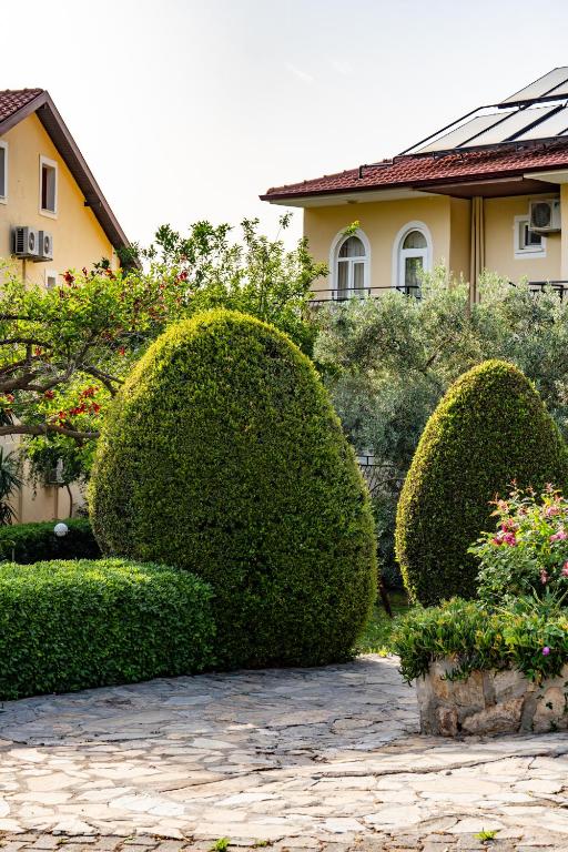 Gokcen Hotel & Apartments ガーデン