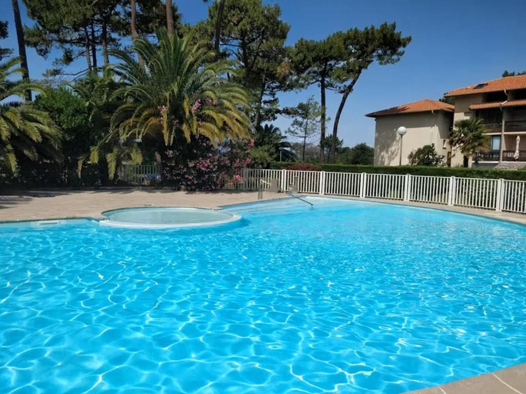 Appartement, animaux acceptés - Vue piscine et lac - 3