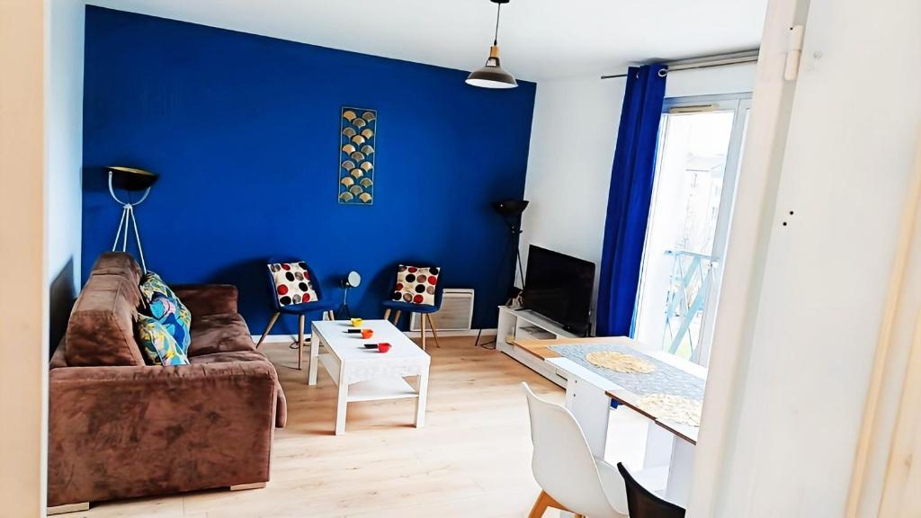 Close to Paris, Metro,RER, 6 People, PKG - 2