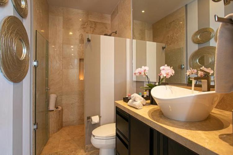 Suites at Zona Romantica - 2