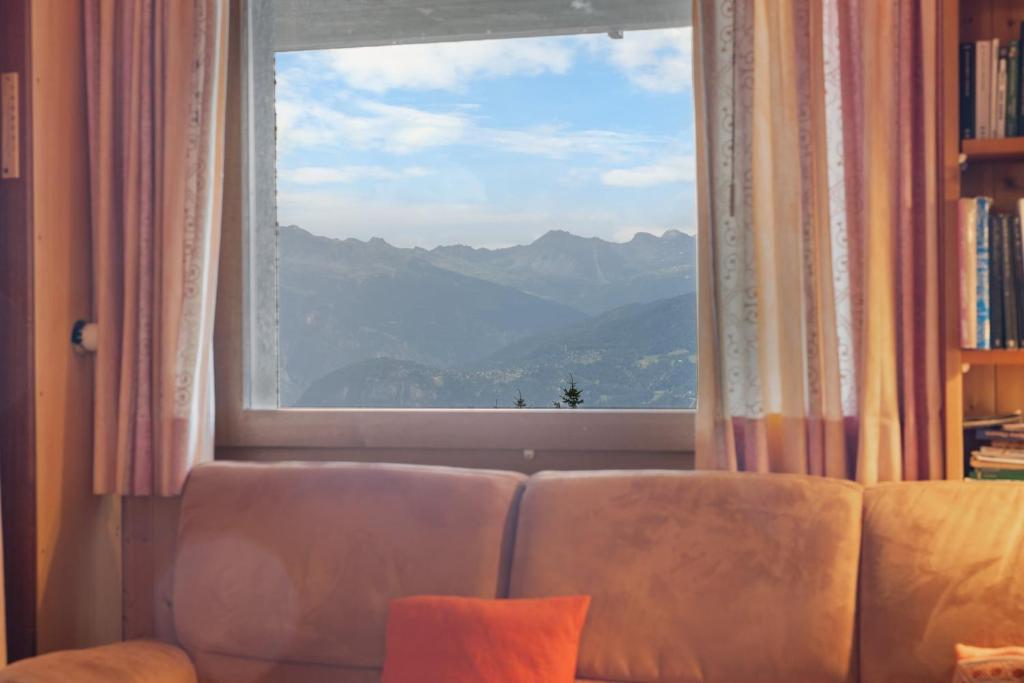 Gemeaux 205 sur la place du Village a Anzere avec vue sur les Alpes - 5