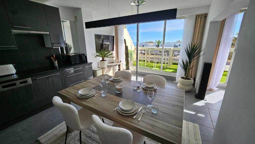 Perle Blanche Naturist Village Sea View - 2