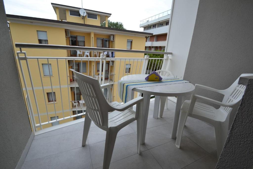 Coastal flat with balcony - 2