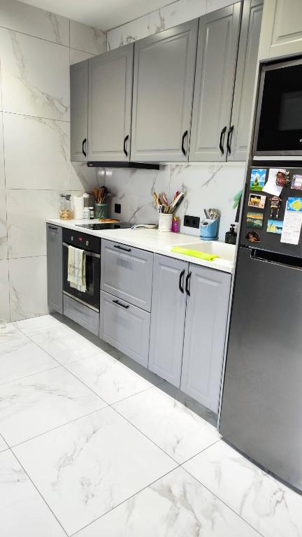 MODERN AND COMFORTABLE APARTMENt - 4