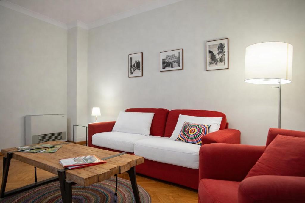 Peaceful apartment in piazza Venezia's alleys - 3