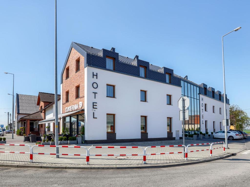 4. Hotel An..