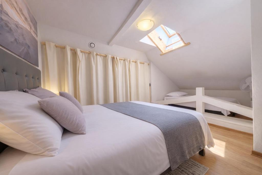 Duplex 54 m2, 2 chambres, 3 lits, CLIMATISATION, parking privé 500 m du centre - Gîtes La Tarine - LABEL GÎTE DE FRANCE - 5
