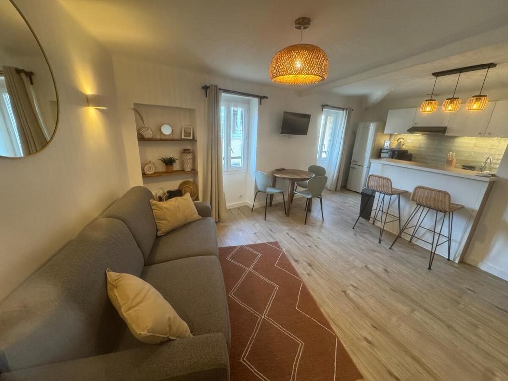 James 28 - Luxury Apartment - Old Town - 4 People - 1