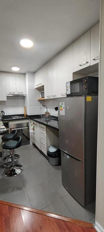 Acogedor departamento 4 camas con estacionamiento comuna macul metro camino agricola - 4
